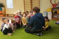 Foto z akce ,,Co máme k svačině ? Program potravinové asociace Ampi ve  Včeličkách 12.11.2021